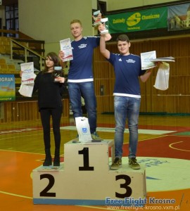 Podium junior.