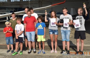 Podium F1H junior młodszy: 10. Królicki Dominik, 9. Kraczkowski Krzysztof, 8. Klasa Jabuk, 7. Kaliniecki Nikodem, 6. Wszołek Grzegorz, 5. Skwarek Dominik. 4. Szymon Fedak, 2. Gądek Roksana, 1. Wszołek Michał, 3. Trygar Maciej