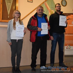 Podium Pucharu Polski F1A - senior: 2. Zofia Zdancewicz, 1. Stanisław Skibicki, 3. Adam Krawiec