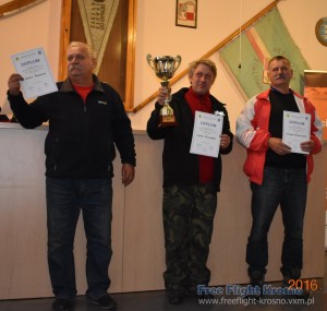 Podium Pucharu Polski F1C: 2. Marek Roman, 1. Piotr Plachetka (nieobecny, na fot. T. Lipski), 3. Jerzy Włodarczyk 