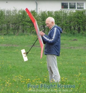 Gabriel Grabarkiewicz (Aeroklub Ziemi Wałbrzyskiej), 2 miejsce w kategori modeli z napędem silnikowym F1J