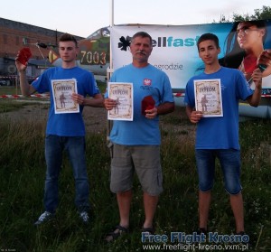 Podium F1J open: 2. Michał Ferlak, 1. Jerzy Włodarczyk, 3. Daniel Bogomaz